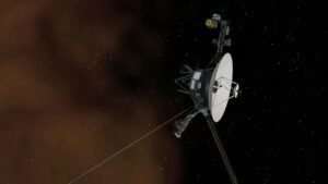 Astrónomos aficionados detectan una señal proveniente de la sonda espacial Voyager 1, a 25 mil millones de kilómetros de distancia.