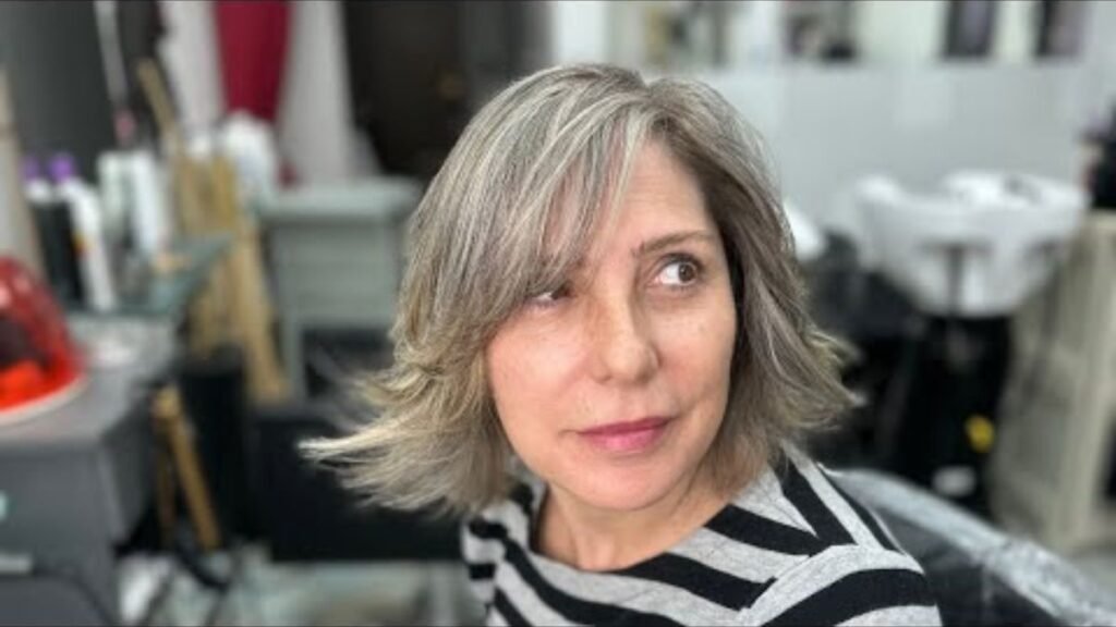 I parrucchieri consigliano questo taglio alle donne over 60 che cercano praticità, leggerezza e movimento (4)